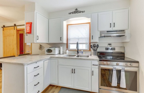 Zanesville House | 4 Mi to Main Street! Family Getaway in Zanesville