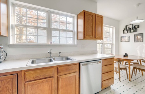 Washington House | 4 Mi to Nationals Park: Quiet Getaway w/Fire Pit