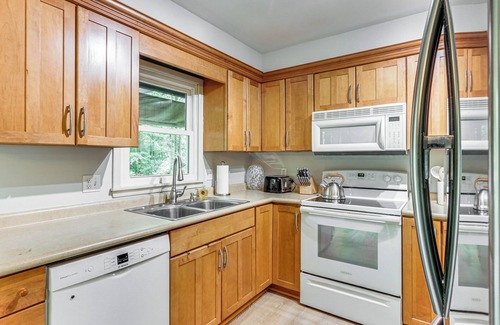 Park Forest Village House | 4 Mi to Penn State: Suburban Happy Valley Home