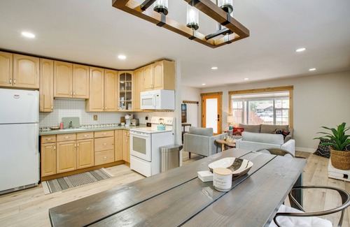 Tahoe Island House | 4 Mi to Pope Beach: Home w/Outdoor Space