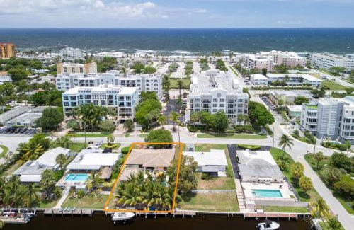 Deerfield Beach House | 4-min Walk to Beach Pool Tiki Canal Boat Dock