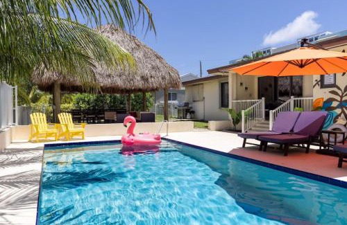 Deerfield Beach House | 4-min Walk to Beach Pool Tiki Canal Boat Dock