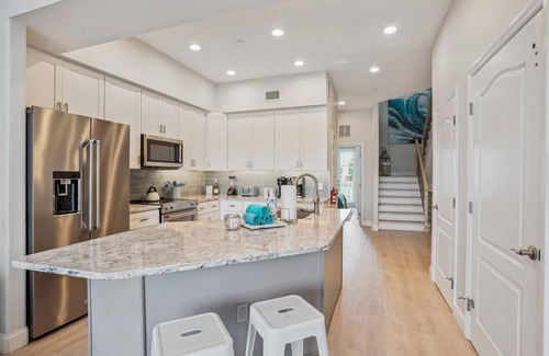 Clearwater Beach Villa | 4 min Walk to Beach, Pool, Private Roof Deck, Ping Pong