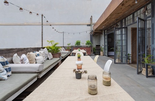 Zona Sul House | 4 Modern Private Ensuites in Ipanema Hills