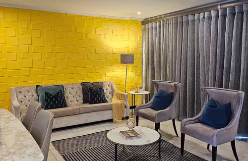 Greater Johannesburg Metropolitan Area Apartment | 4 On Ann!