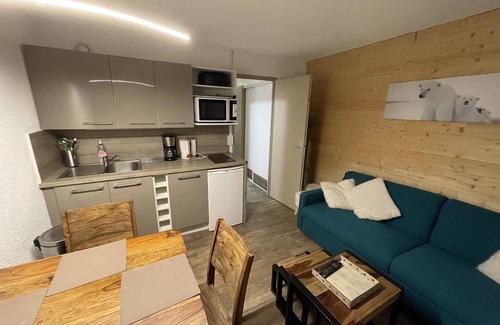 Bergers Apartment | 4-person apartment with balcony in a 4* residence Swimming pool Sauna Golf Outdoor games