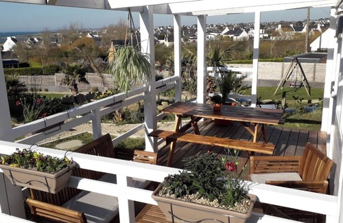 Plouarzel Ski Chalet | 4-person chalet overlooking the Mer d'Iroise, beaches 150 m away