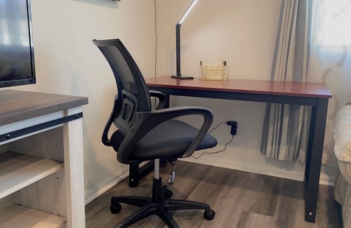 Riverside House | 4 ROOMS On One Story House