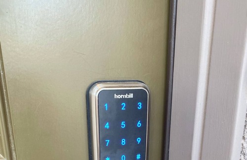 Riverside House | 4 ROOMS On One Story House