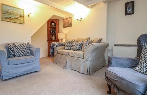 Lansallos House | 4 Rose Cottages