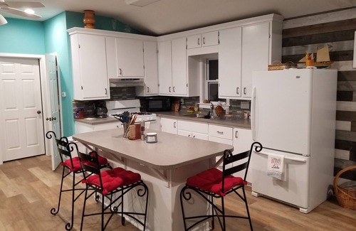 Alto Cottage | 4 Season newly remodeled all sport lake cottage w/nearby golfing & snowmobiling