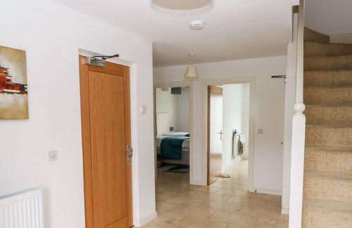 Castle House | 4 ST.STEPHENS COURT, pet friendly, country holiday cottage in Swansea