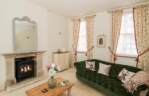 Shipston on Stour Apartment | 4 The Old Council House