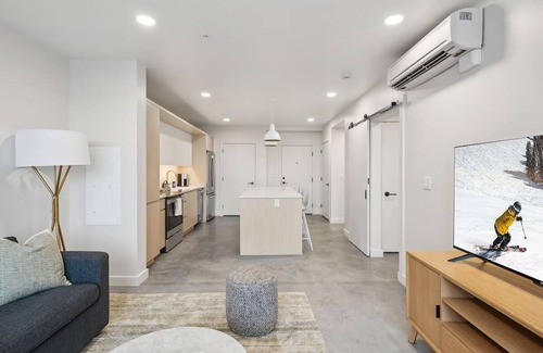 Rio Grande Hotel | 4 Units | Family Extended Retreat | Modern Apartments w/BBQ Terrace & Fitness