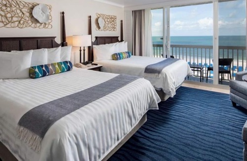 St. Pete Beach Hotel | 4 Units Perfect for Groups! Enjoy Outdoor Swimming Pool, Parking On-site!