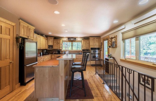 Hill City Cabin | 4 wheeling and snowmobiling heaven