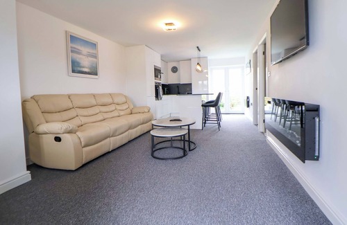 Llanasa Cottage | 4 WILLOW GROVE - FREEHOLD, pet friendly, with a garden in Talacre