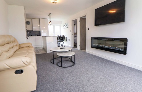 Llanasa Cottage | 4 WILLOW GROVE - FREEHOLD, pet friendly, with a garden in Talacre