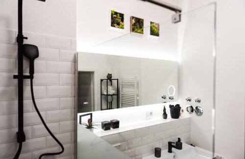 Friedrichshain Apartment | 4-Zi Urban Design 120m² BRANDNEW 200Mbit