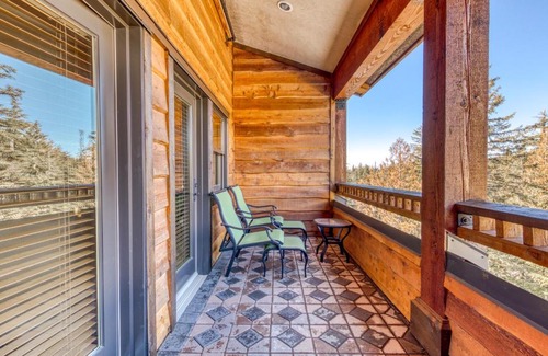 Government Camp Apartment | #402 Grand Lodge South Penthouse