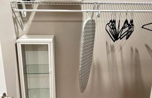 Logan Square Apartment | 407 Sweetest cottage 1bed room Apt in center city