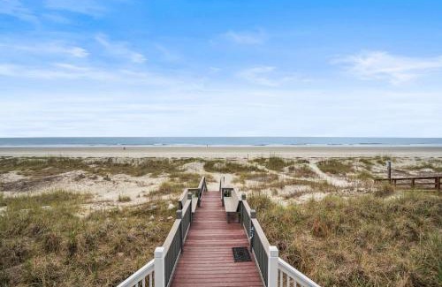 Saint Helena Island House | 412 Tarpon Blvd