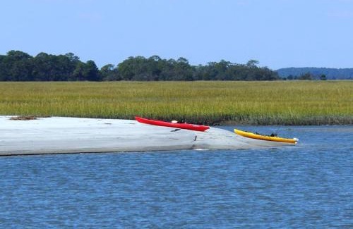 Saint Helena Island House | 412 Tarpon Blvd