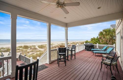 Saint Helena Island House | 412 Tarpon Blvd