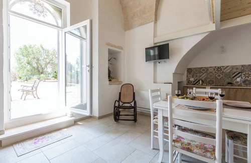 Pezze di Greco Apartment | 4164 Masseria Marcantonio-Scirocco by BarbarHouse