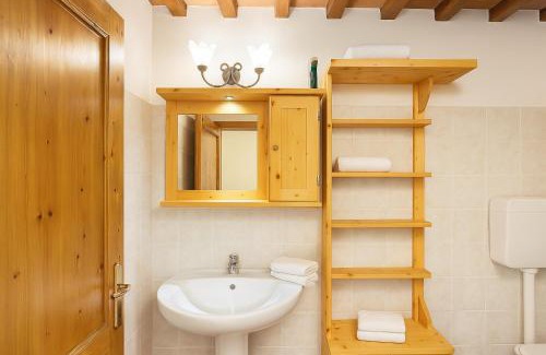 Castel del Piano Apartment | 42 Cozy Amiata Escape Private Pool, Fast Wi-Fi & Free Parking