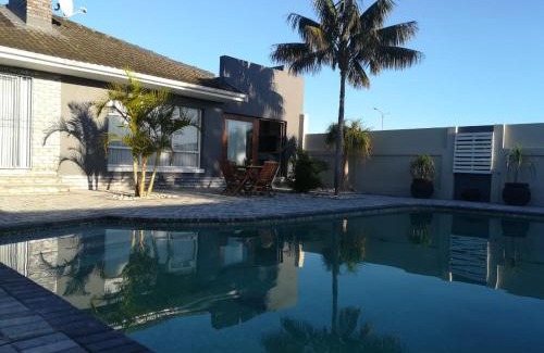 Port Elizabeth Bed & Breakfast | 420 on Cape