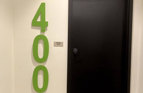 North Oakland Apartment | 424-Apt. 400