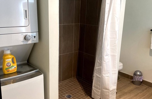 North Oakland Apartment | 424 Gold Way-Apt. 303