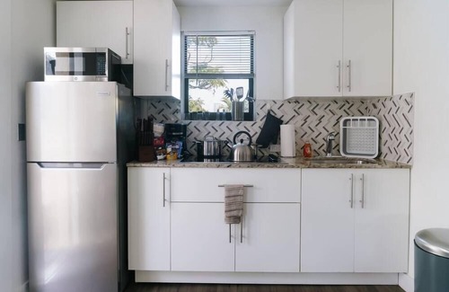 East Little Havana Apartment | 435 NW #2 · Modern Apartment near Brickell 2Br #2