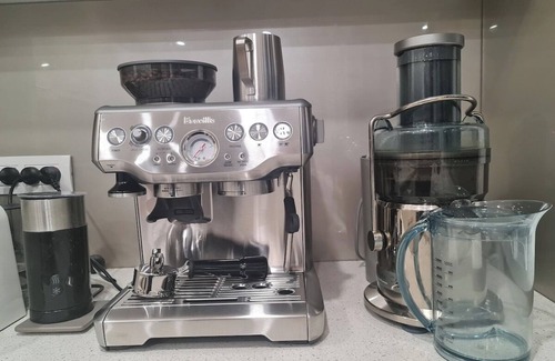 Martinsville House | 442 Martinsville Rd · Villa Nessa - Spa - 12.5m pool up to 14 guests