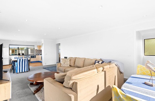 Kianga House | 45 Hillside Cres Beach House