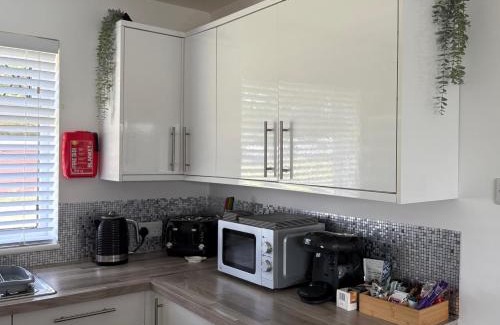 Scurlage House | 46 Gower Holiday Village