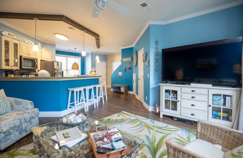 Hilton Head Island House | 47 Ocean Breeze: Pet Friendly 2 BR Villa Next to Pool, Walk to Beach