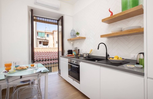 Sorrento City Centre Apartment | 4711 Boutique Apartment