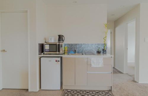 Flat Bush Bed & Breakfast | 48 Chands