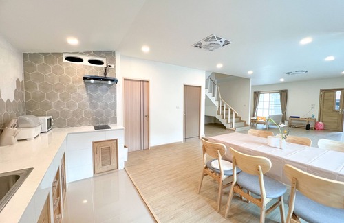 Nanai Road House | 48 House - Patong