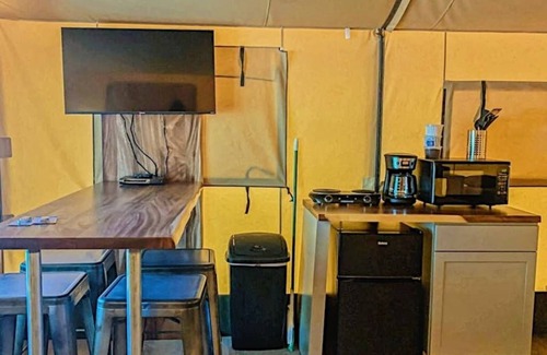 Fentress Cabin | #49 Son's River Ranch Safari Cabin