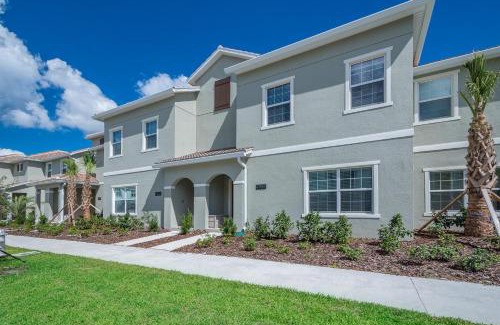 Campbell House | 4964RS TOWNHOUSE 4 BEDROOMS & 3 BATHROOMS + POOL