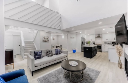 Menlo Park House | 497-Upscale Home w/AC & Patio near Meta & Stanford