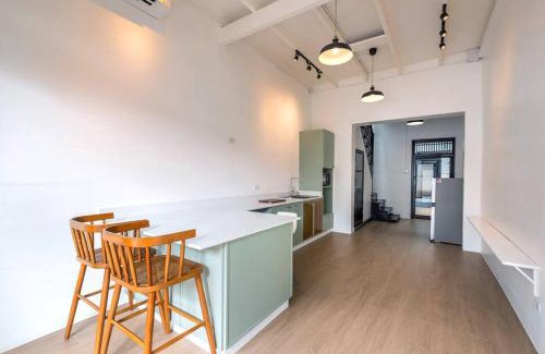 Khao San House | 499 House Villa