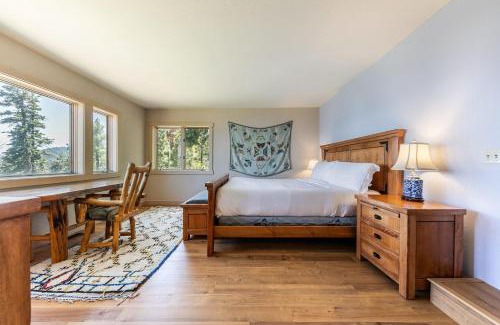 Talmont House | 4BD with Lake Views Near Beach and Slopes