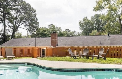 Atlanta House | 4BDR+1 SLP13 TOP LOCATION *HOT TUB* PRIVATE POOL (Season only)