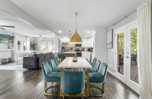 Blackwells House | 4bed/3 bath Marietta- Monthly- flexible Stays- Pet Friendly