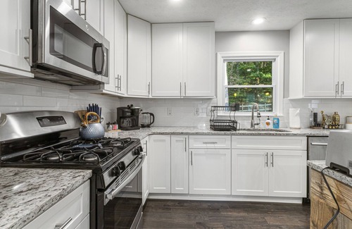 Blackwells House | 4bed/3 bath Marietta- Monthly- flexible Stays- Pet Friendly