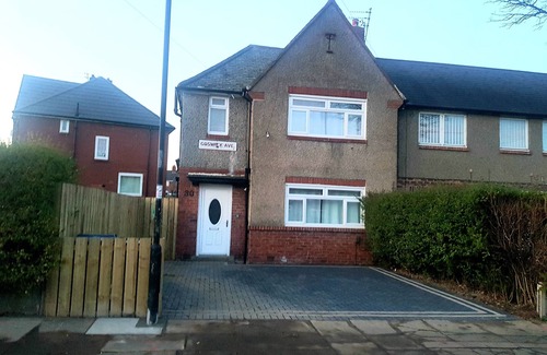 Newcastle-upon-Tyne House | 4Bed House+Free Parking+WIFI+Near Freeman Hospital+Jesmond Dene